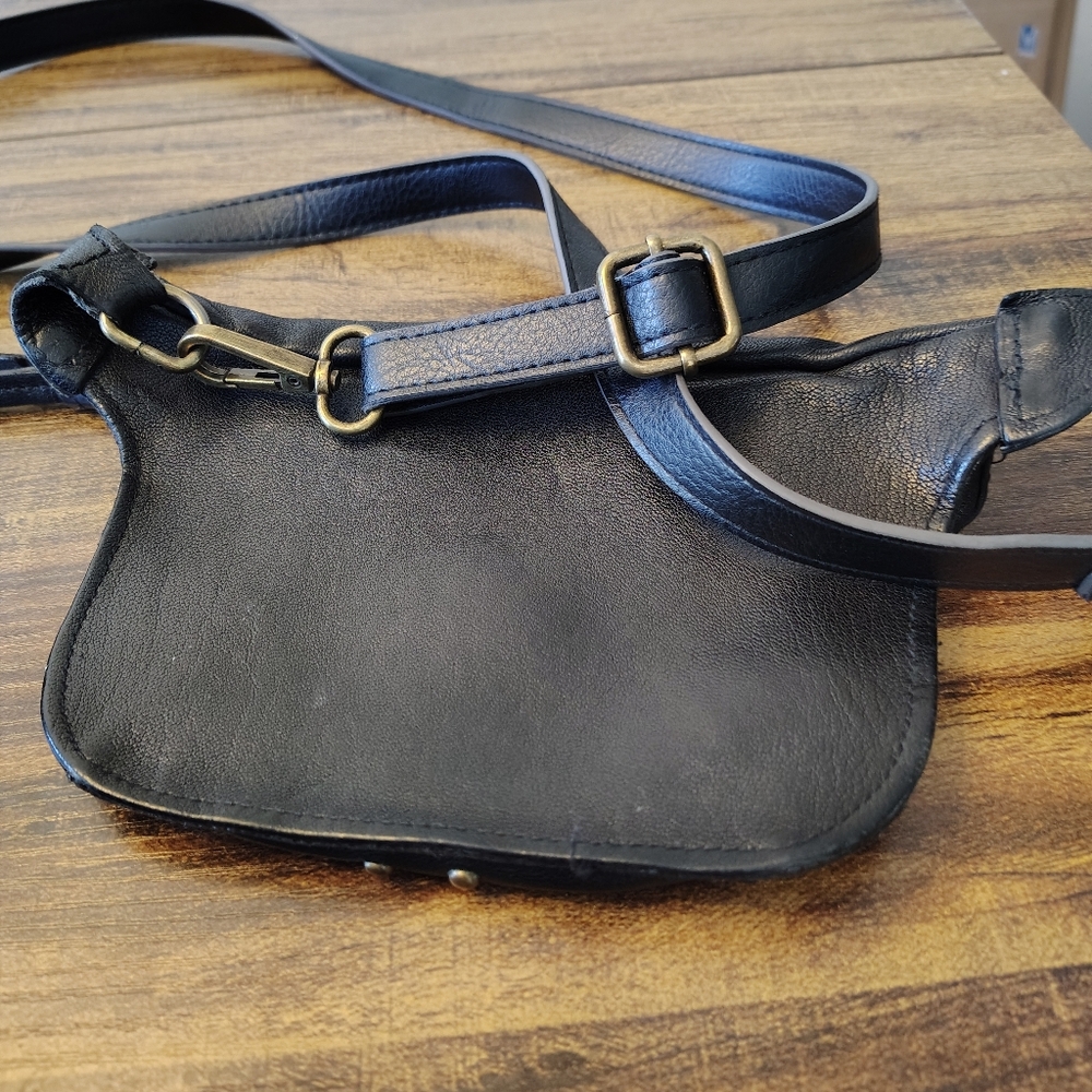 Sundance Purse Leather Small Side Pouch - Picture 2 of 3